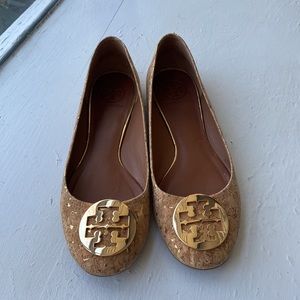 Tory Burch Women's Natural/Golden Reva Cork Ballet Flat Size 10M